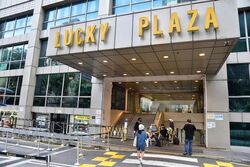 Lucky Plaza (D9), Shop House #622553011